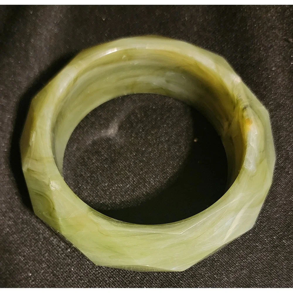 VTG Marbled Olive Green Faceted Chunky Bangle Bracelet 1in Wide Size 6 3/4" - Picture 7 of 8